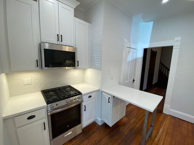 Building Photo - Price Ave 49-51 NCR