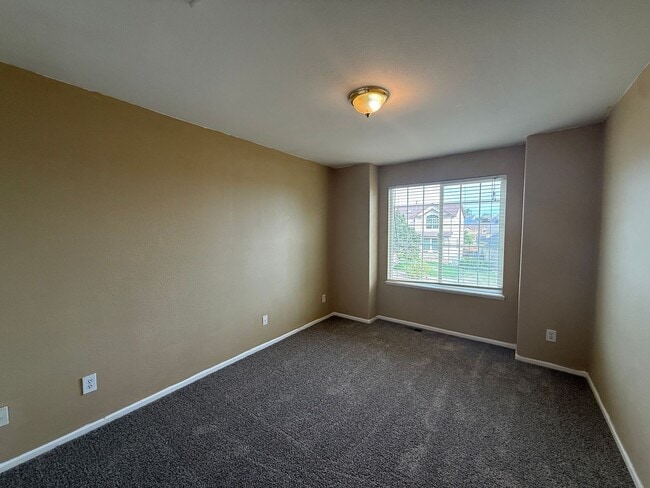 Building Photo - 4128 Ascendant Dr