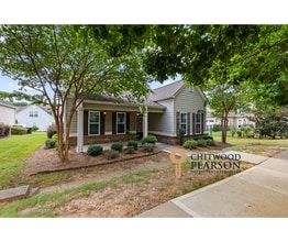 Building Photo - Spacious 5BR Home Walkable to Downtown Fayetteville