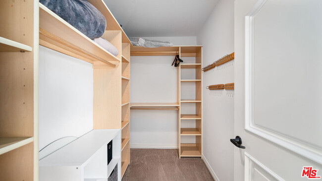 Building Photo - 1146 Hacienda Pl