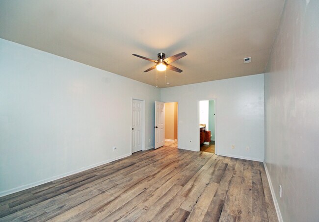 Building Photo - 219 Caldwell Loop