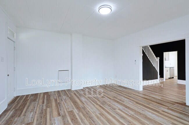 Building Photo - 14208 Temple St