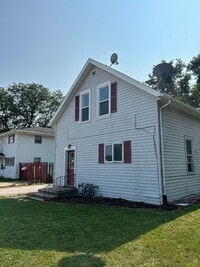 Building Photo - 1821 Shawano Ave