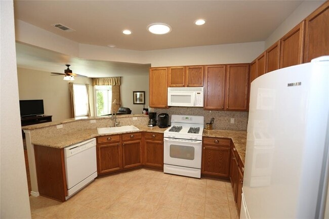 Building Photo - 233 Bonham Loop