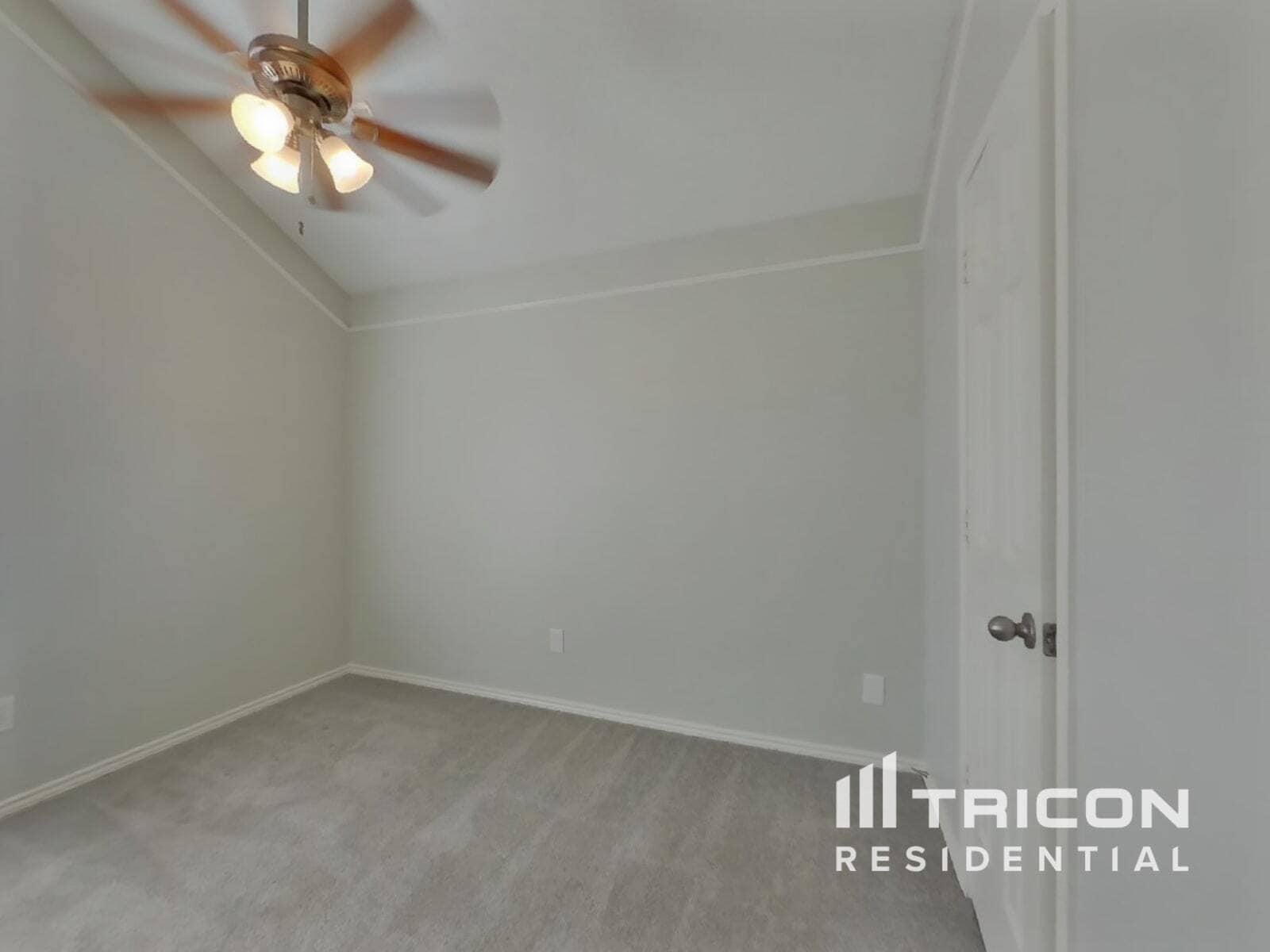 Building Photo - 2817 Laurel Hill Dr