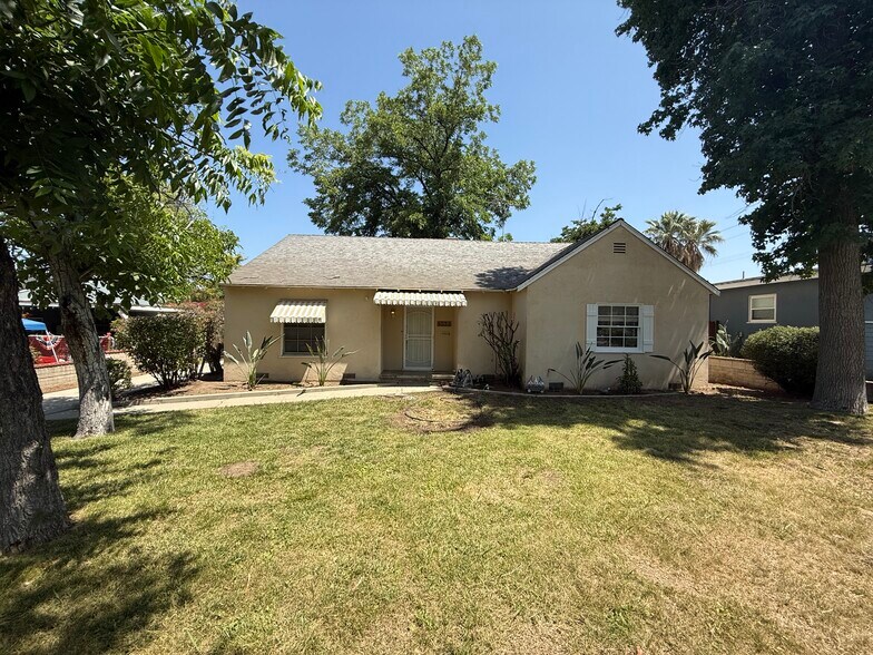 Building Photo - 1333 E Colton Ave