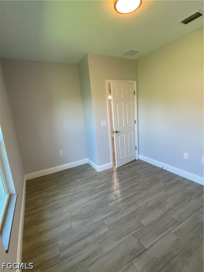 Building Photo - 2215 Hogan Dr