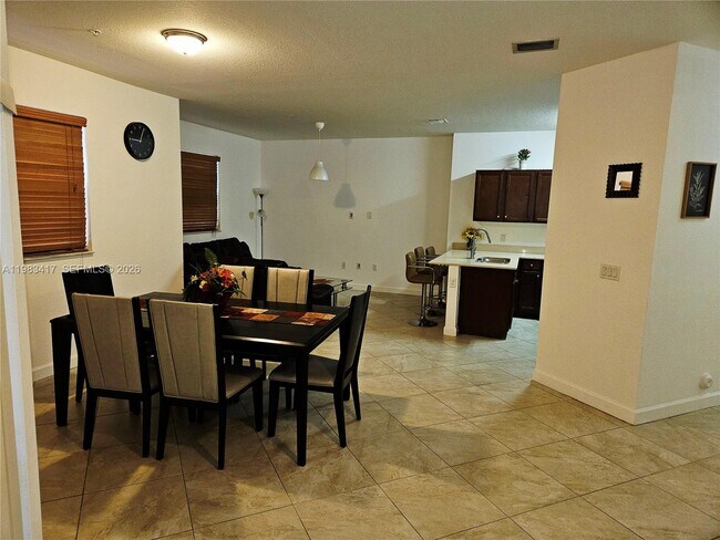 Building Photo - 290 NW 109th Ave