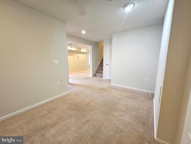 Building Photo - 1969 Peachtree Ct