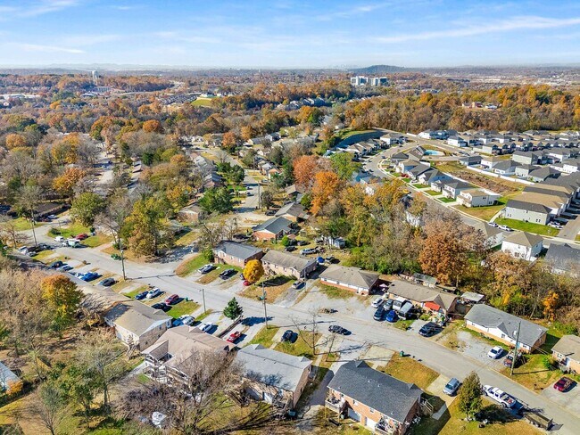 Building Photo - 4558 Brooke Valley Dr