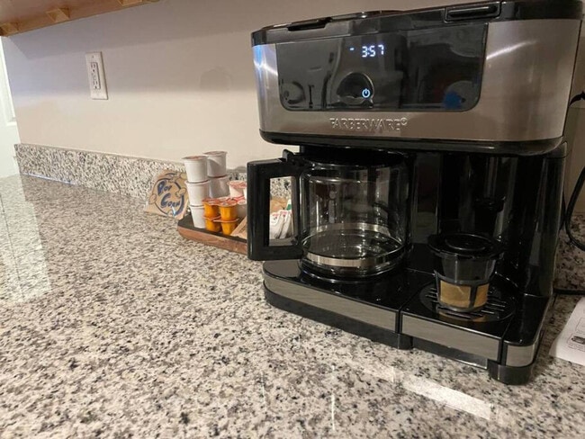 Building Photo - 3245 Clover Rd