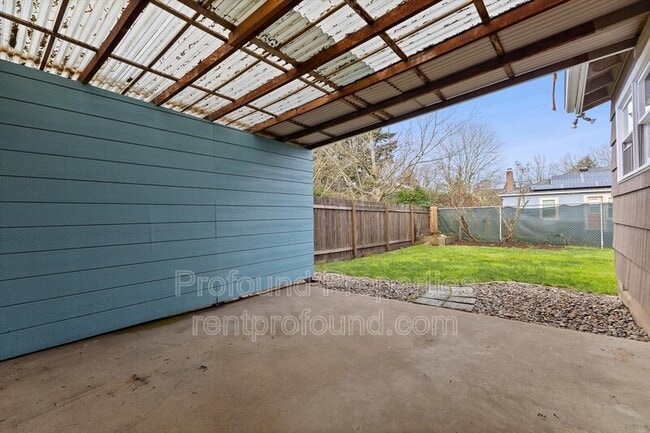 Building Photo - 3539 N Arlington Pl