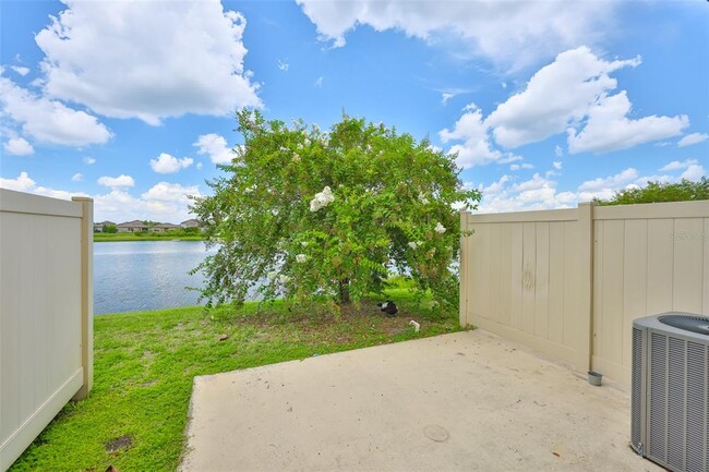 Building Photo - 9160 Hillcroft Dr