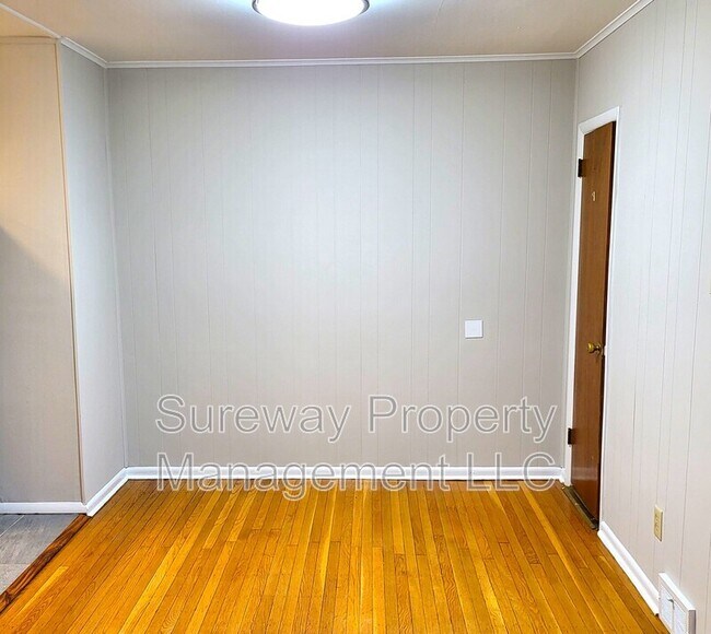 Building Photo - 9 Jeffrey Rd