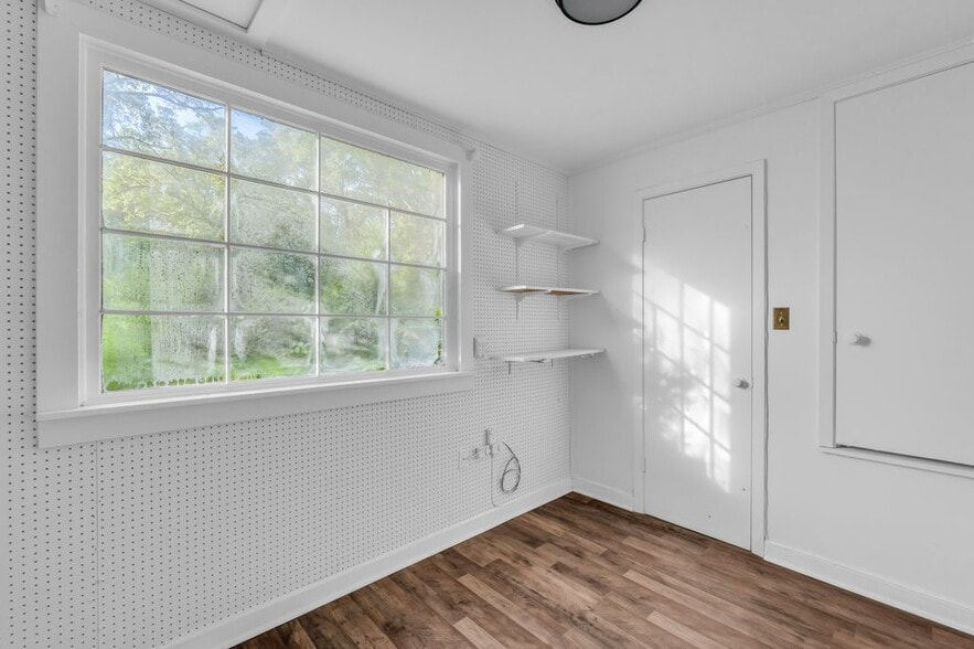 Building Photo - 1609 Chickasaw Dr