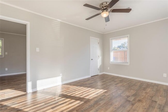 Building Photo - 221 Moncrief St