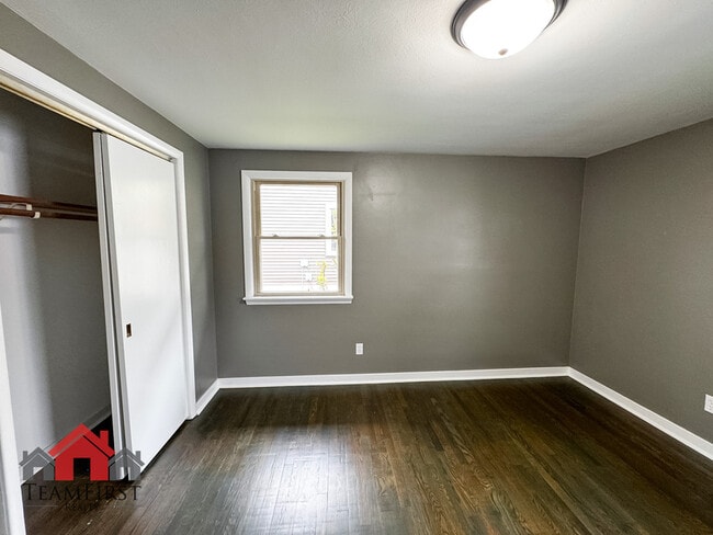 Building Photo - 1446 Pilgrim St