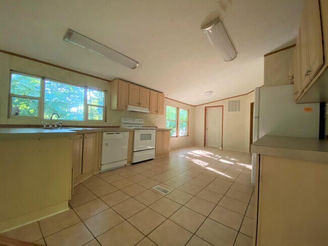 Building Photo - 96 White Oak Gap Rd