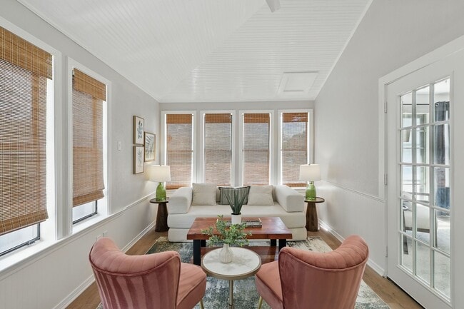 Building Photo - Luxury 5-Bedroom Retreat with Pool & Game Room