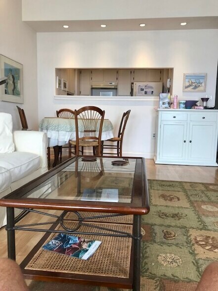 Building Photo - 1 Commercial Wharf