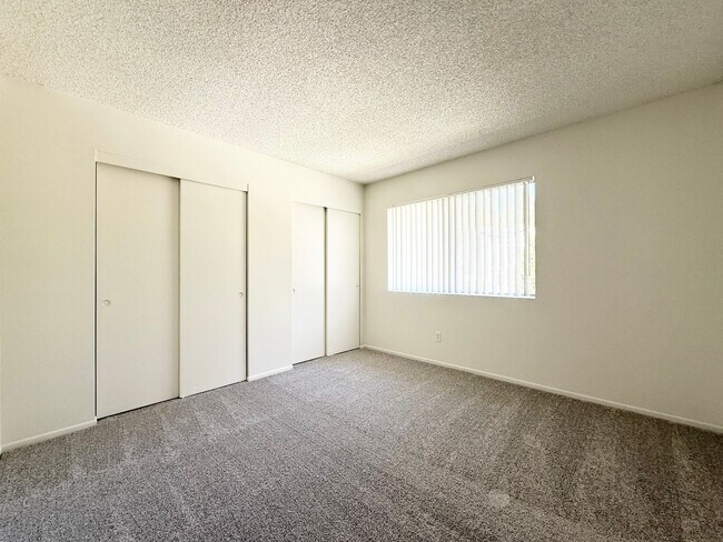 Building Photo - Townhome in Fire Mountain w/ Attached Garage!