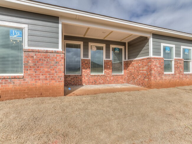 Building Photo - Beautiful New Construction Home in Edmond