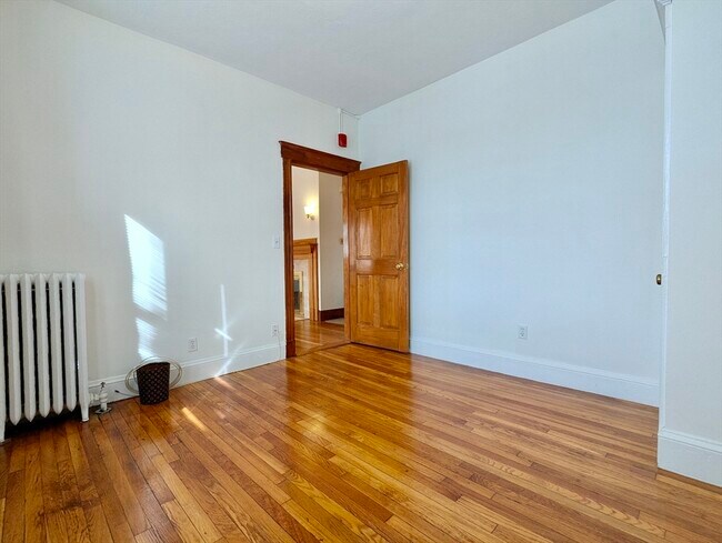 Building Photo - 21 Westbourne Terrace