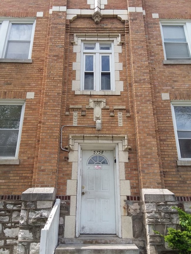 Building Photo - Safe and Secure