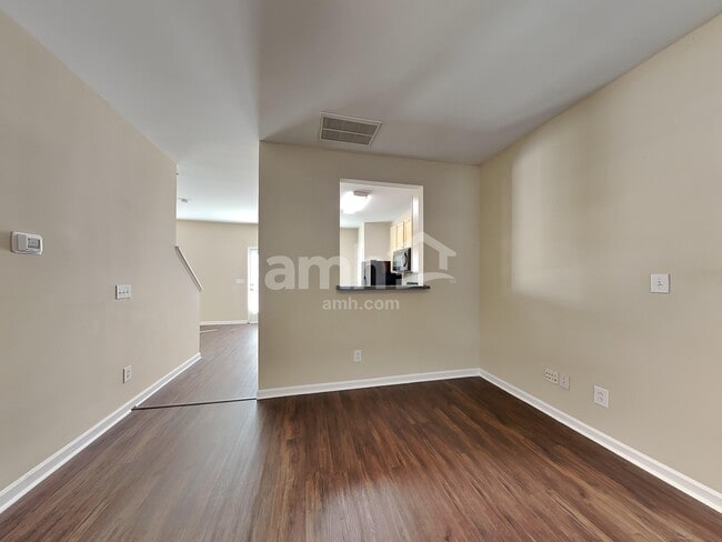 Building Photo - 3910 Pepperbush Dr