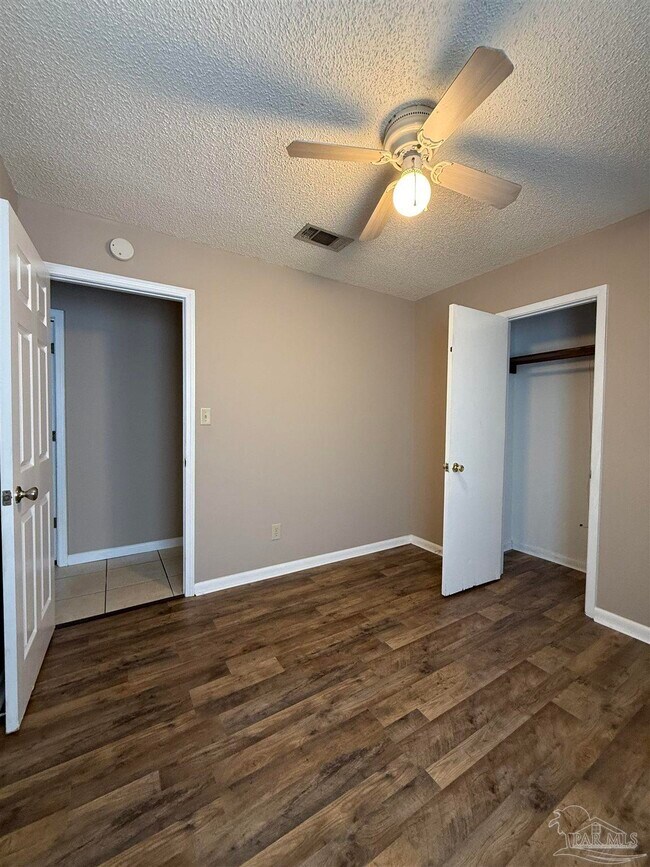 Building Photo - 4204 W Avenida De Golf