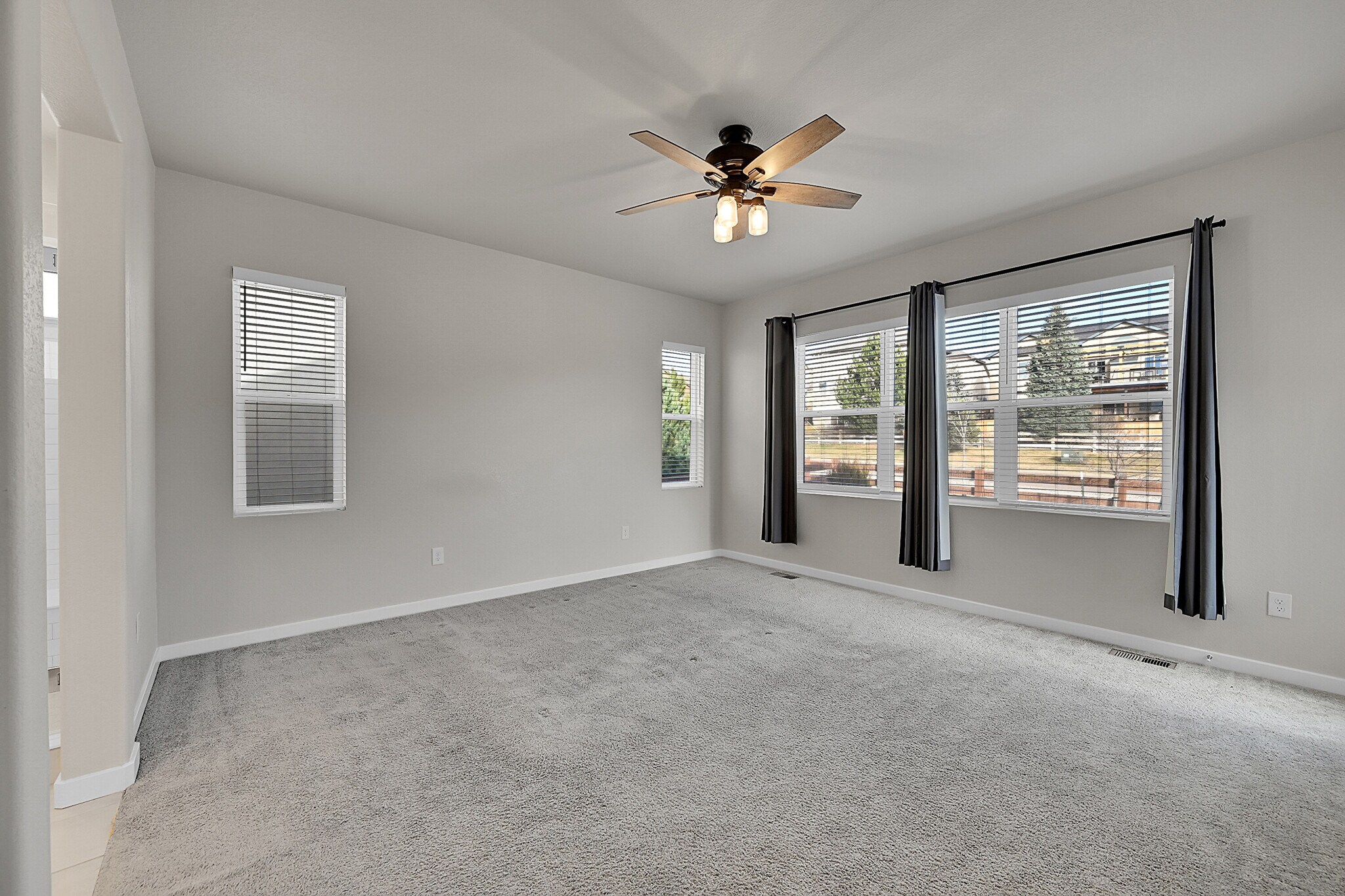 Building Photo - 16556 Hallmark Trl