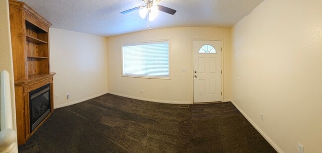Building Photo - 629 Countryside Ave