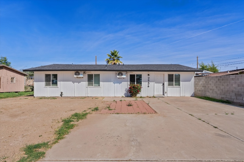 Building Photo - 2956 E Mobile Ln