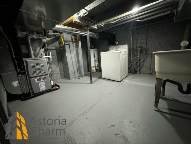 Building Photo - 1BD/1BA + Den Townhouse For Rent!