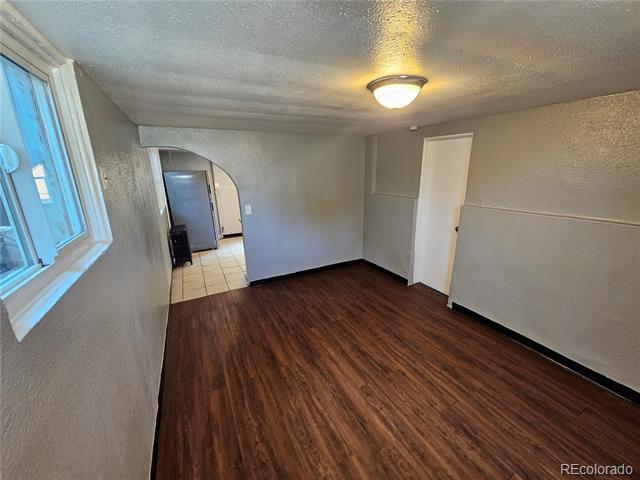 Building Photo - 400 S Hazel Ct