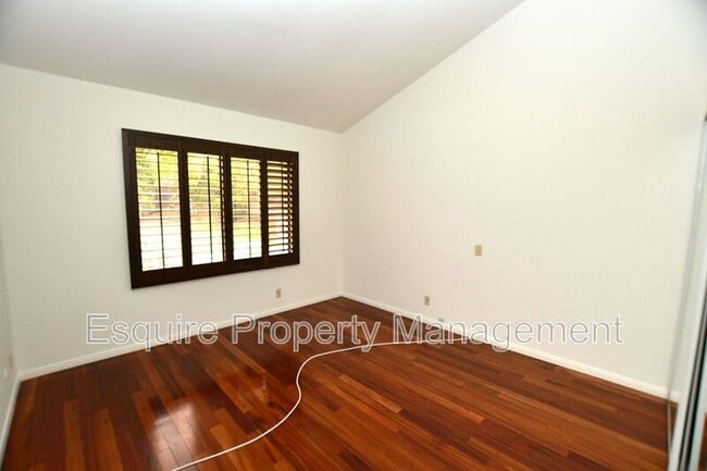 Building Photo - 4275 Silverado Dr