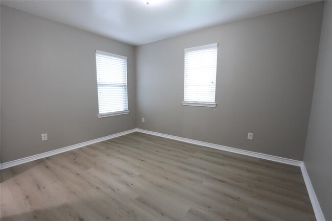 Building Photo - 17703 Rose Summit Ln