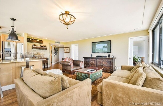 Building Photo - 1500 Presidential Way