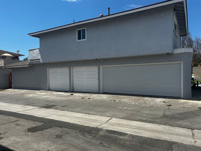 Building Photo - Heart & Home Property Management