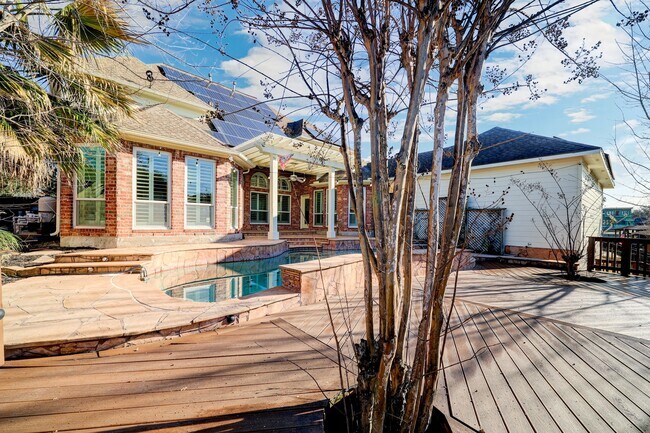 Building Photo - 20523 Riverside Pines Dr