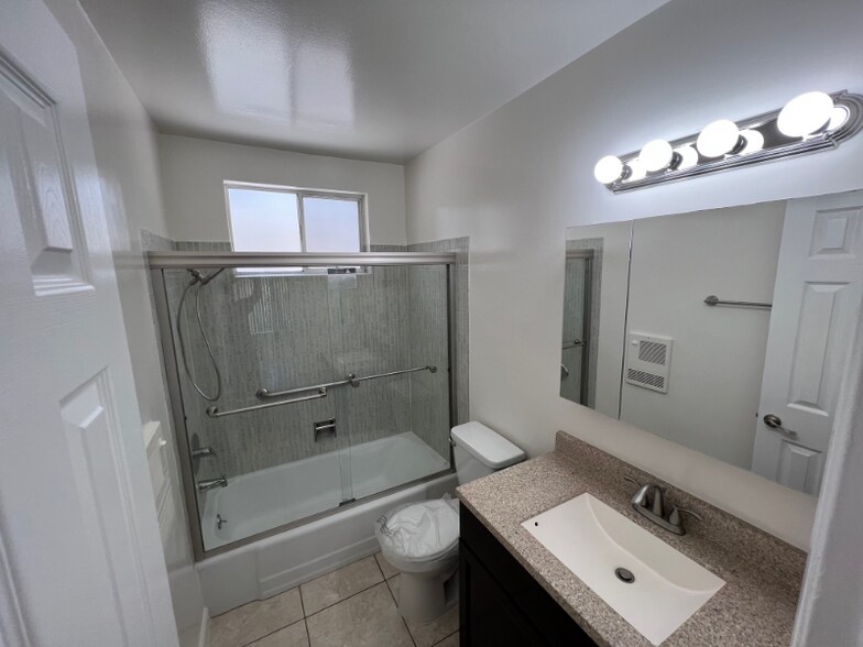 Building Photo - 5430 Corteen Pl