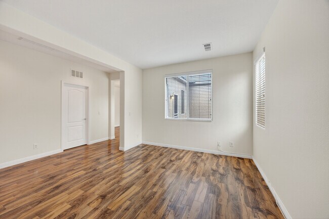 Building Photo - 10324 Bush Mountain Ave