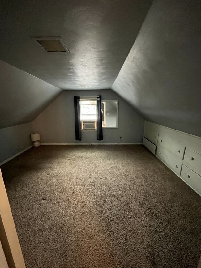 Building Photo - 3 Bedroom Single Family Home for Rent in Mattydale, NY