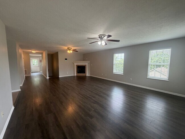 Building Photo - 24590 True Dr