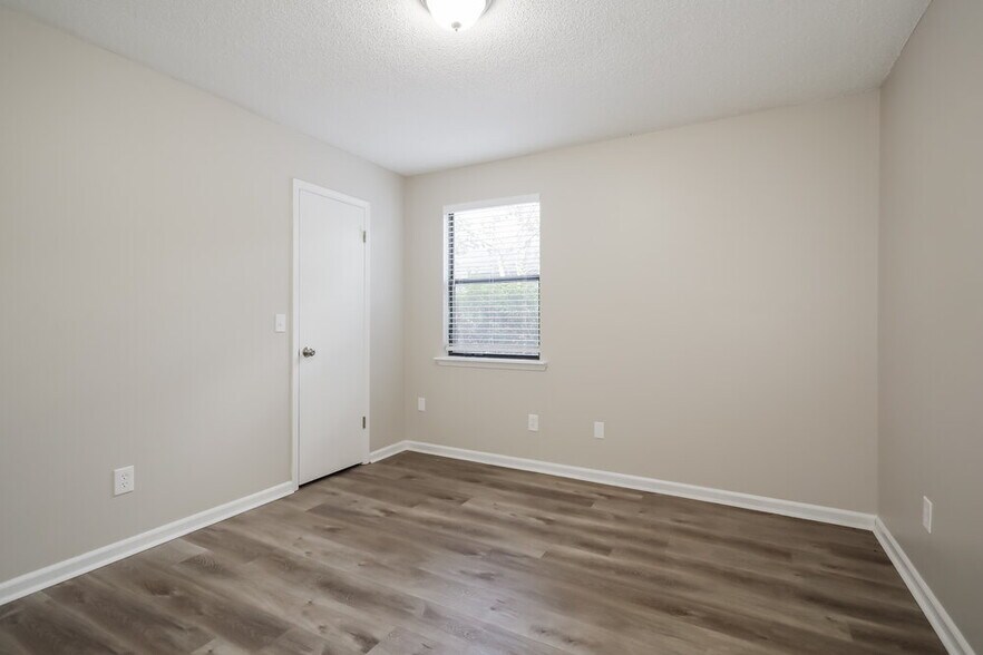 Building Photo - 4142 Cransley Pl