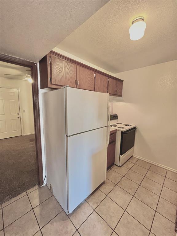 Building Photo - 1901 E Lindsey St