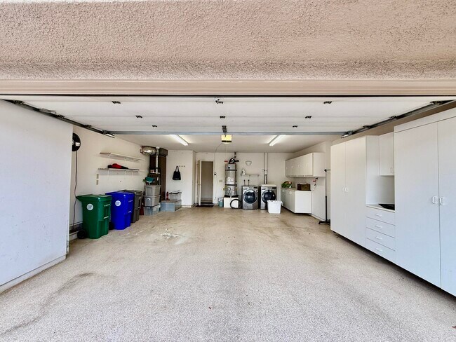 Building Photo - 48835 Mescal Ln