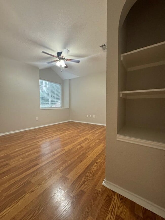 Building Photo - Updated Austin's Colony 4 bedroom 2.5 bath...