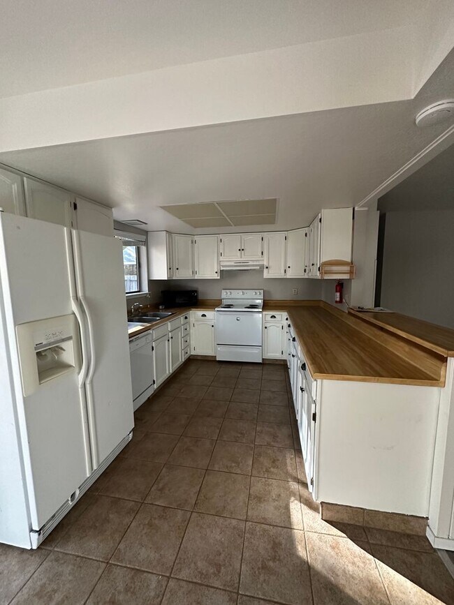 Building Photo - Hidden Gem in Peaceful Forest Setting- Pet...