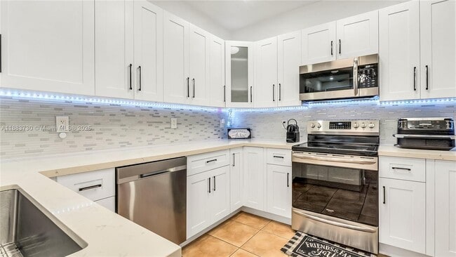 Building Photo - 4361 SW 160th Ave